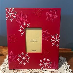 ❤️Pier 1 Imports Snow Flake Frame